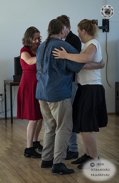 Movement: advance and retire